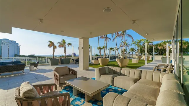 $4,600,000 | 540 North Tamiami Trail, Unit 1702, Sarasota, FL 34236