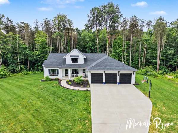 $1,049,900 | 5812 Timber Blf Trail, Fennville, MI 49408