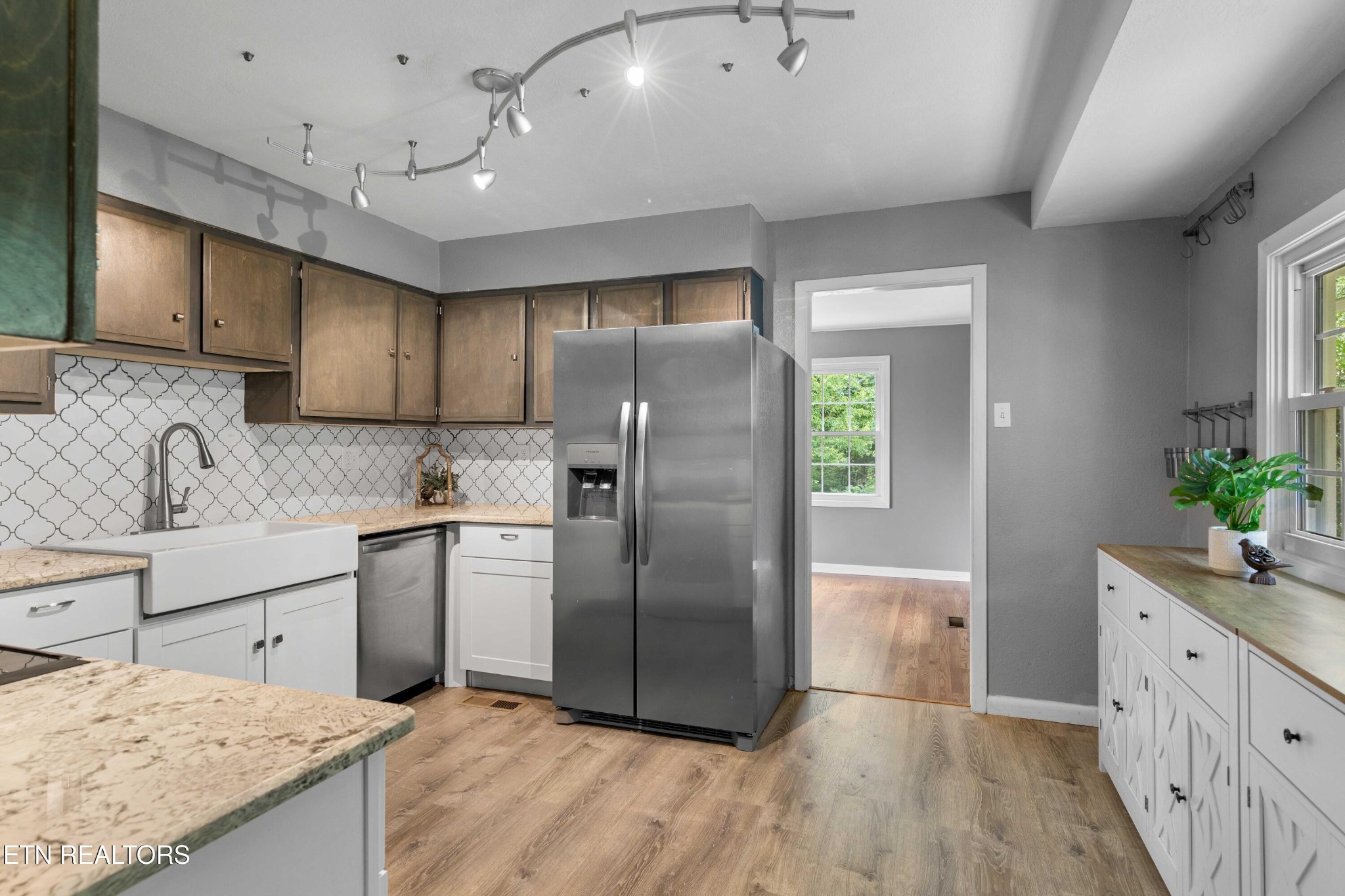3608 Cherrylog Road Knoxville, TN 37921 - Photo 4 of 34 Gallery Image 4