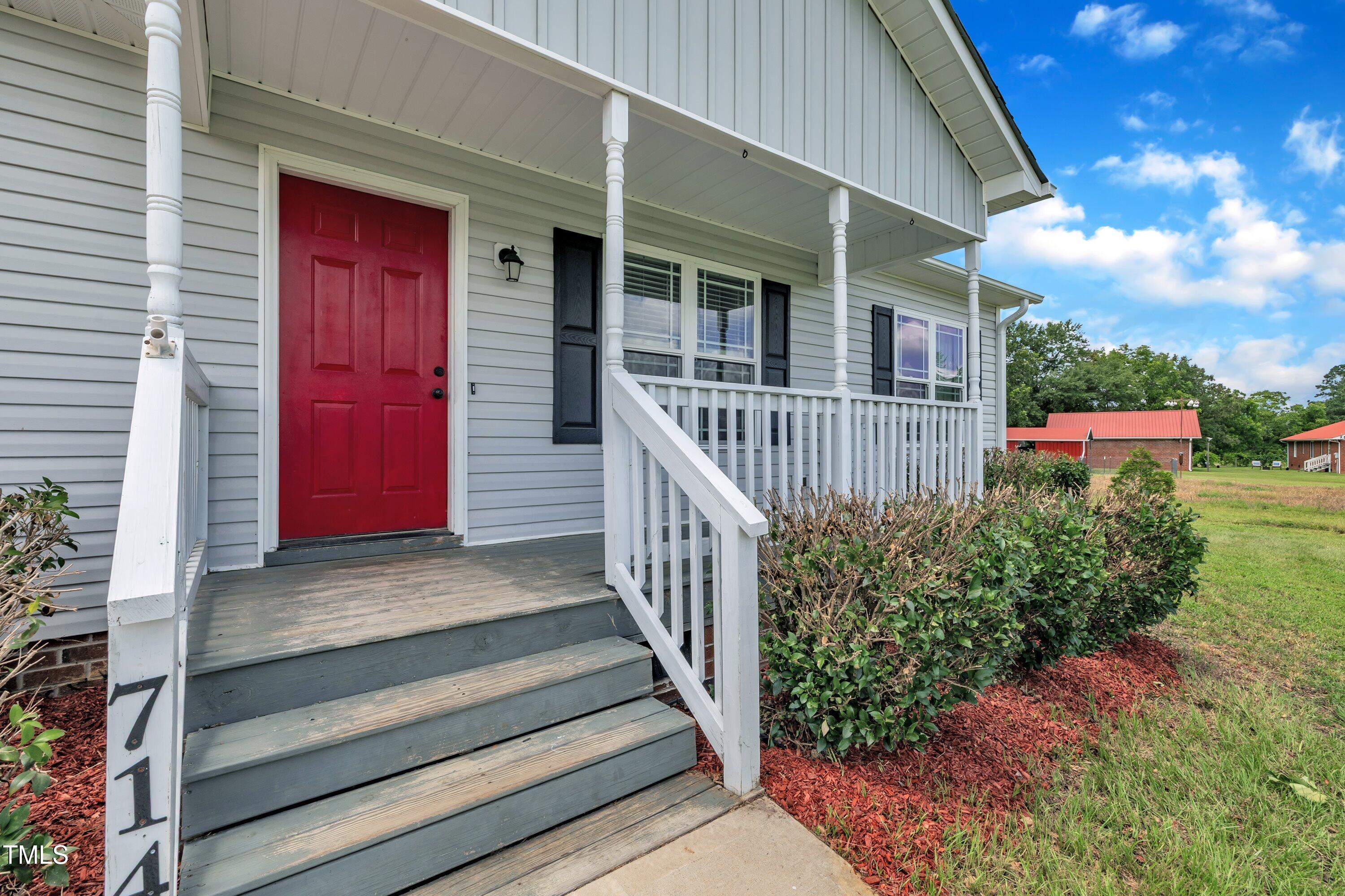 714 Thompson Road Four Oaks, NC 27524 - Photo 6 of 37 06-714 Thompson Rd-33