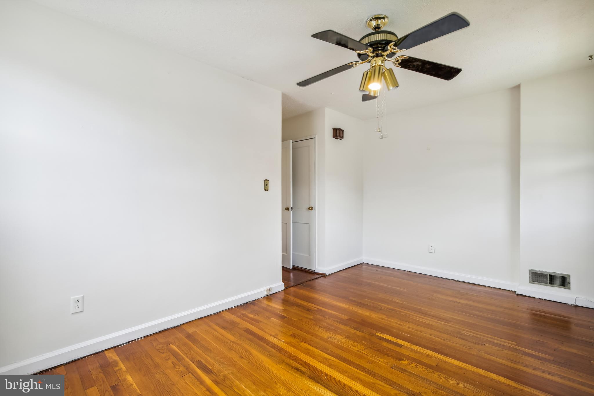 465 Riggs Road Northeast Washington, DC 20011 - Photo 13 of 31 Bedroom #1