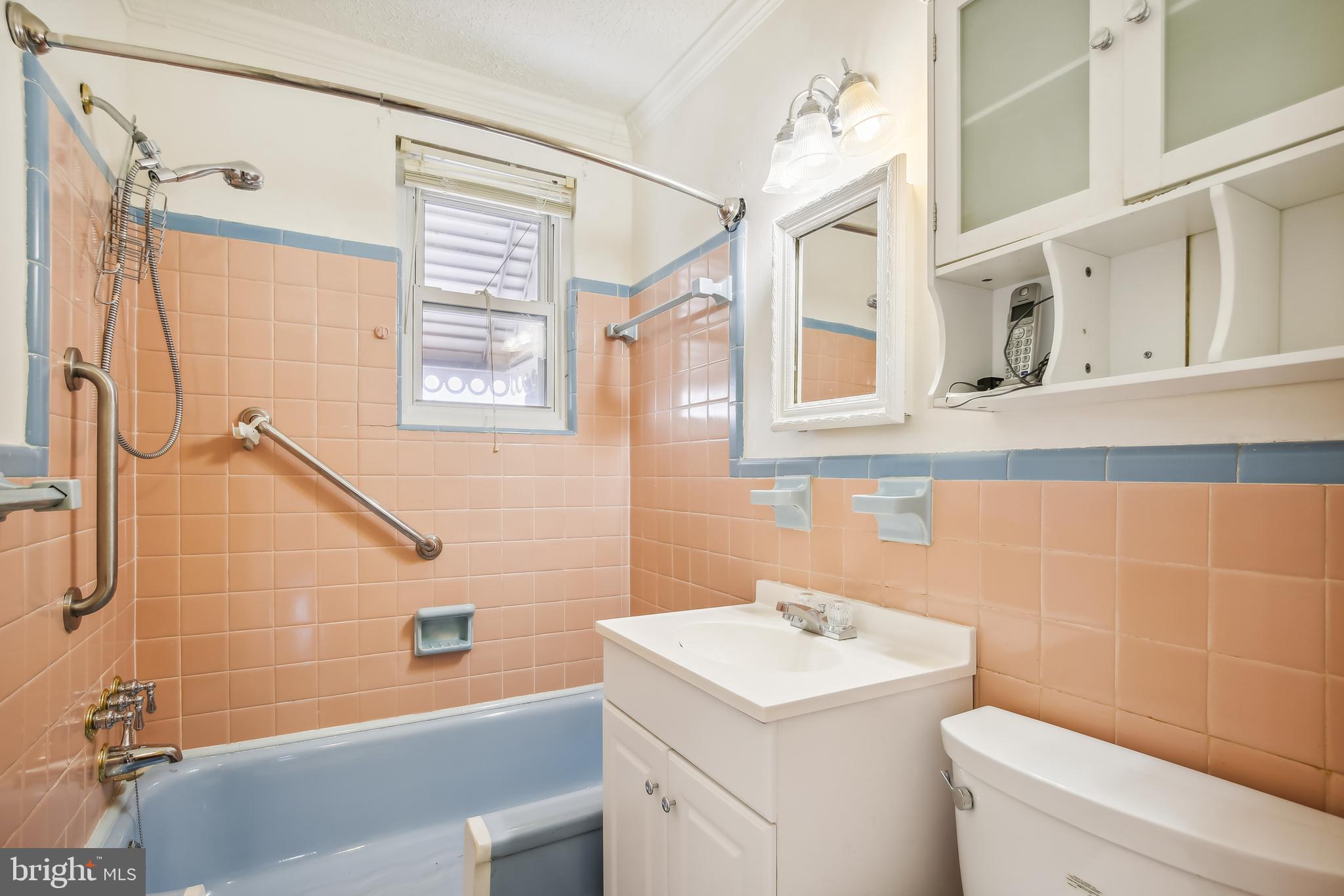 465 Riggs Road Northeast Washington, DC 20011 - Photo 18 of 31 Full Bathroom Upstairs