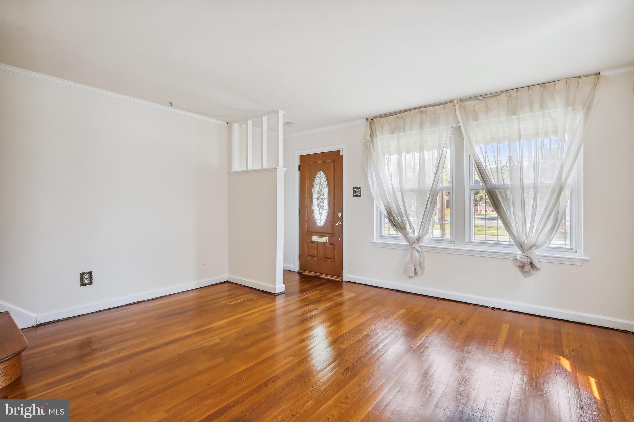 465 Riggs Road Northeast Washington, DC 20011 - Photo 5 of 31 Living Room view 2