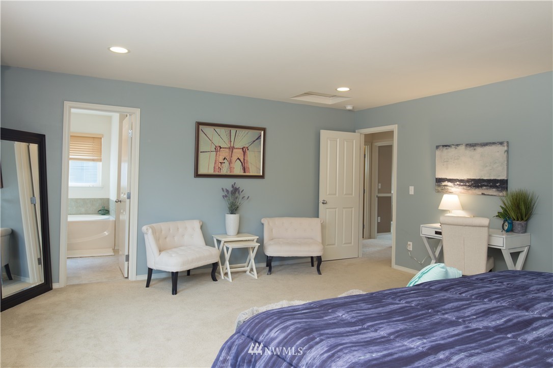 2708 Northeast 2nd Street Renton, WA 98056 - Photo 13 of 23