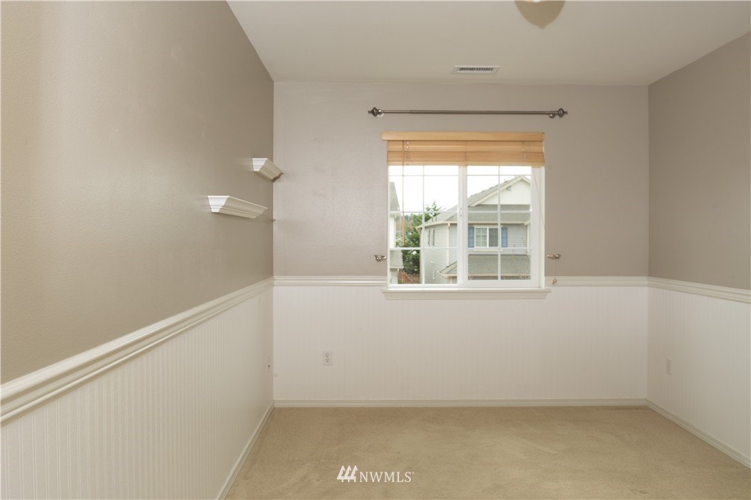 2708 Northeast 2nd Street Renton, WA 98056 - Photo 16 of 23