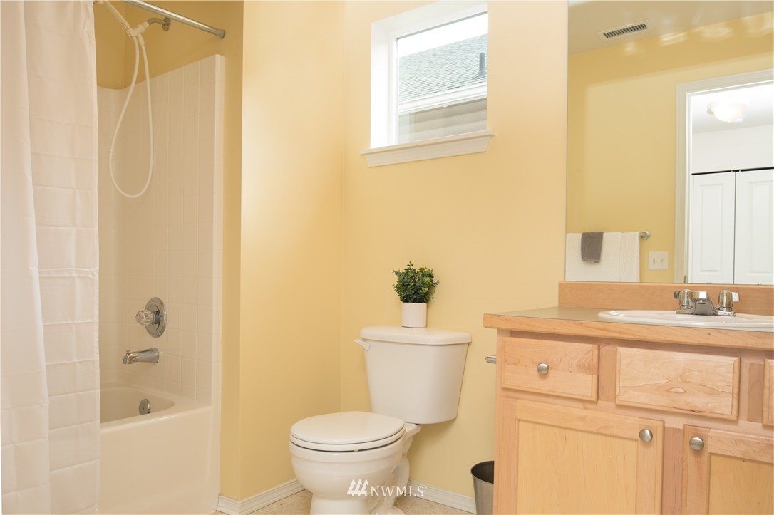 2708 Northeast 2nd Street Renton, WA 98056 - Photo 17 of 23