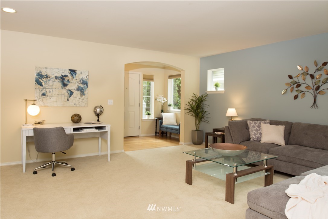 2708 Northeast 2nd Street Renton, WA 98056 - Photo 3 of 23