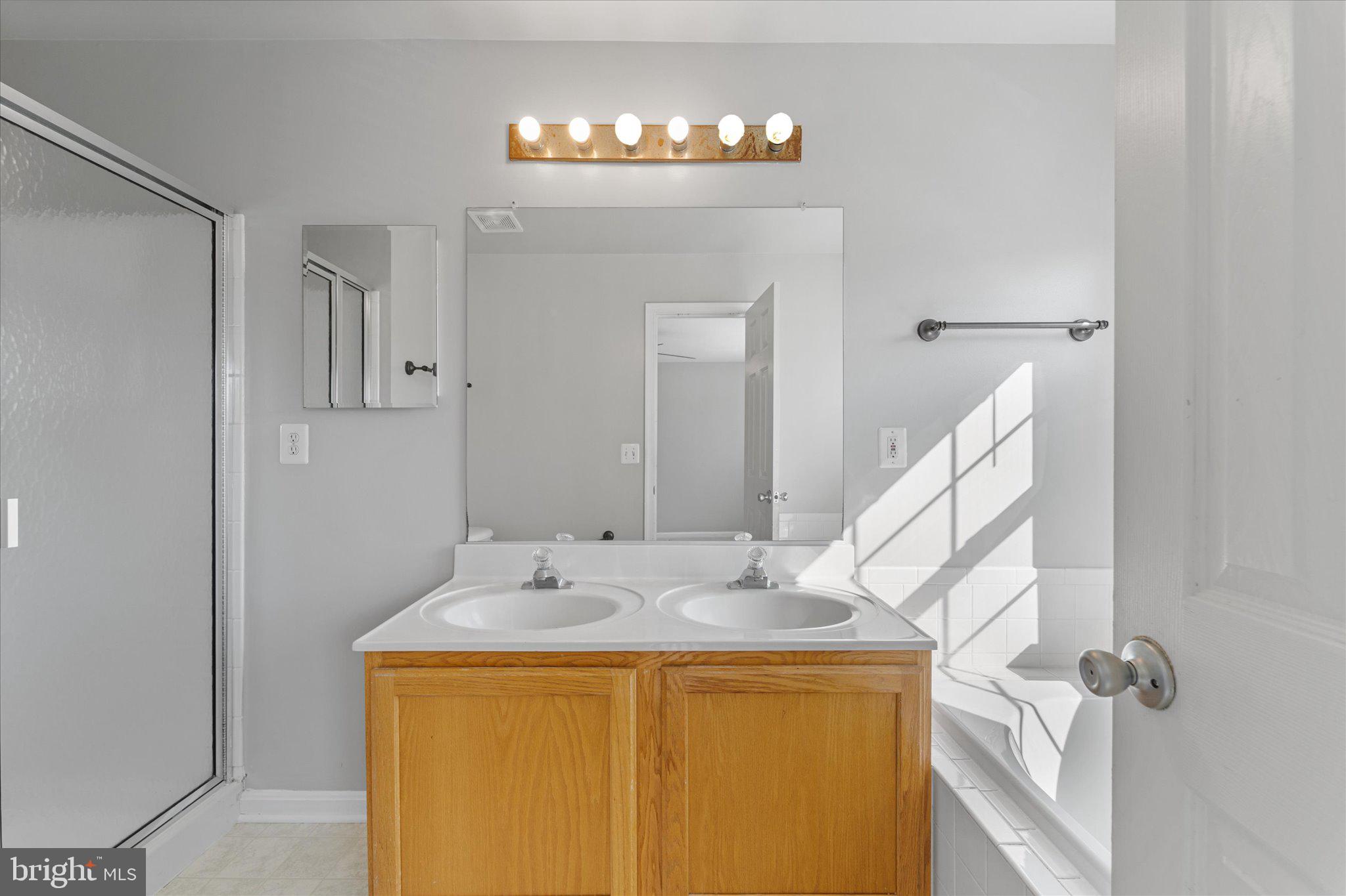 4107 Yellow Stone Loop Dumfries, VA 22025 - Photo 16 of 39