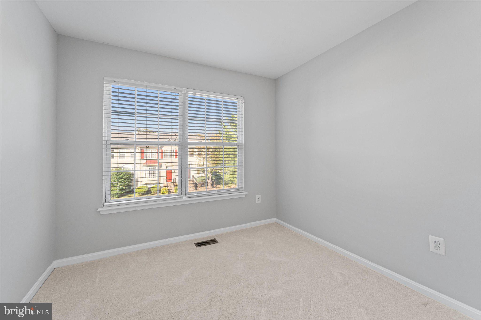 4107 Yellow Stone Loop Dumfries, VA 22025 - Photo 22 of 39