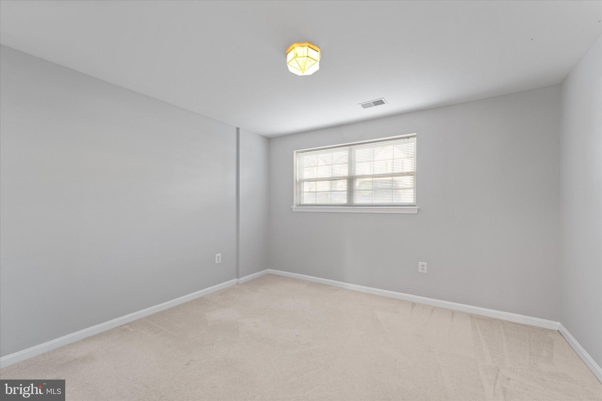 4107 Yellow Stone Loop Dumfries, VA 22025 - Photo 28 of 39