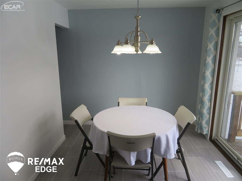 8312 North Webster Road Clio, MI 48420 - Photo 5 of 35 21397167-4.JPG