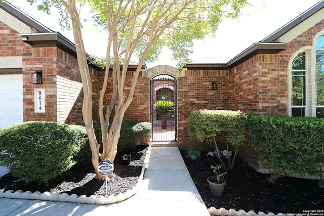 $499,900 | 8614 Mantano Ridge, Helotes, TX 78023