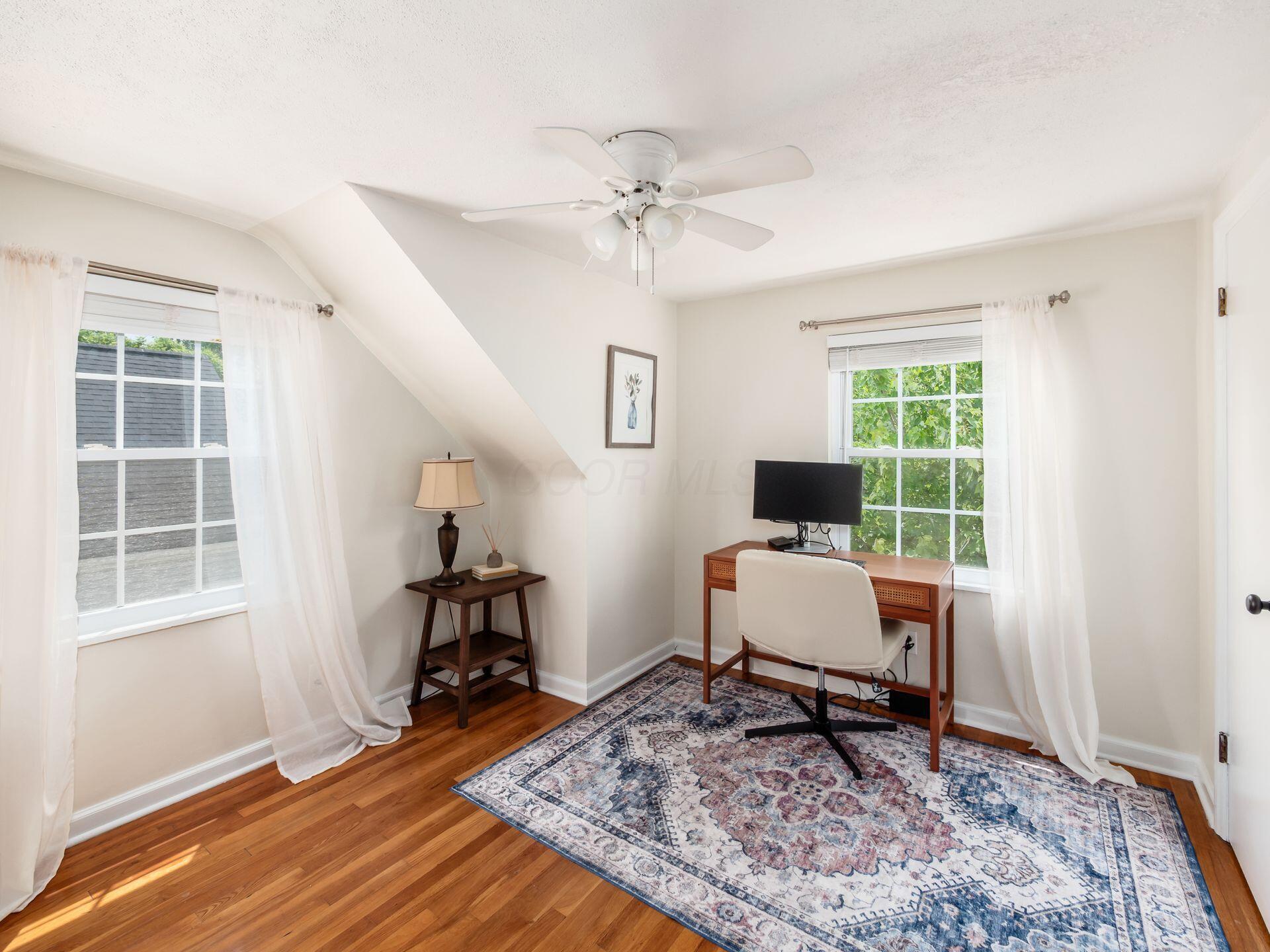 2805 Brandon Road Upper Arlington, OH 43221 - Photo 22 of 40 Light and airy bedroom 3.