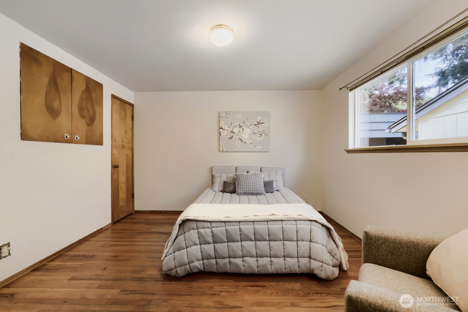 3056 50th Avenue Southwest Seattle, WA 98116 - Photo 17 of 38