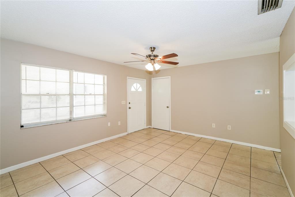 4117 East Okara Road Tampa, FL 33617 - Photo 6 of 16