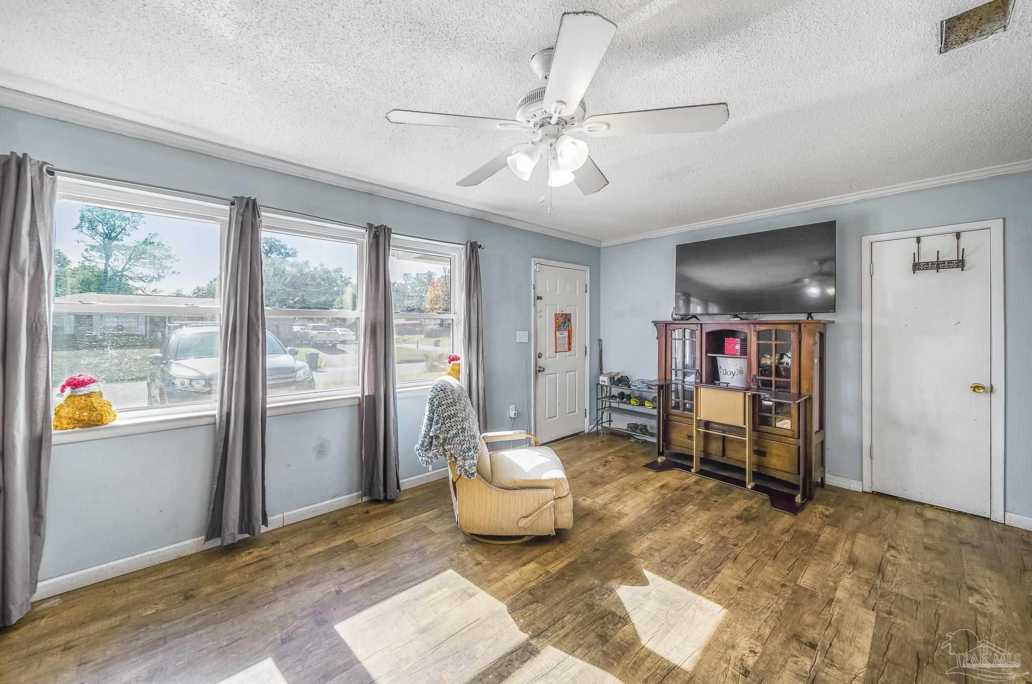 320 Quigley Road Pensacola, FL 32506 - Photo 4 of 29 Gallery Image 4