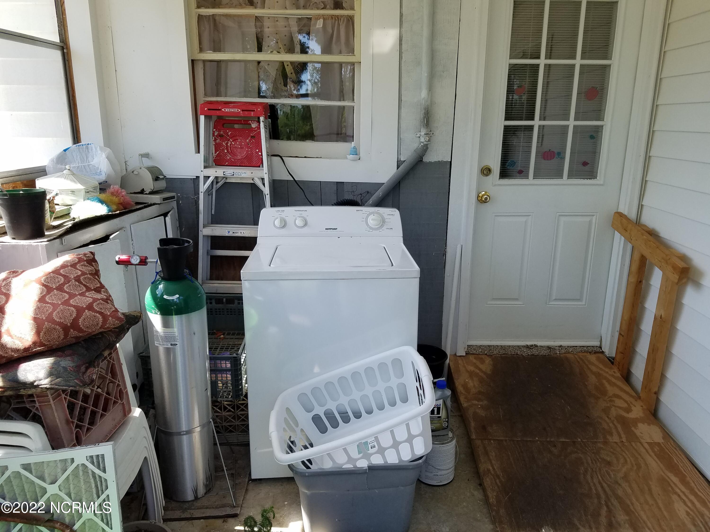 3335 Starburst Road Kinston, NC 28501 - Photo 21 of 23 Enclosed Rear Porch