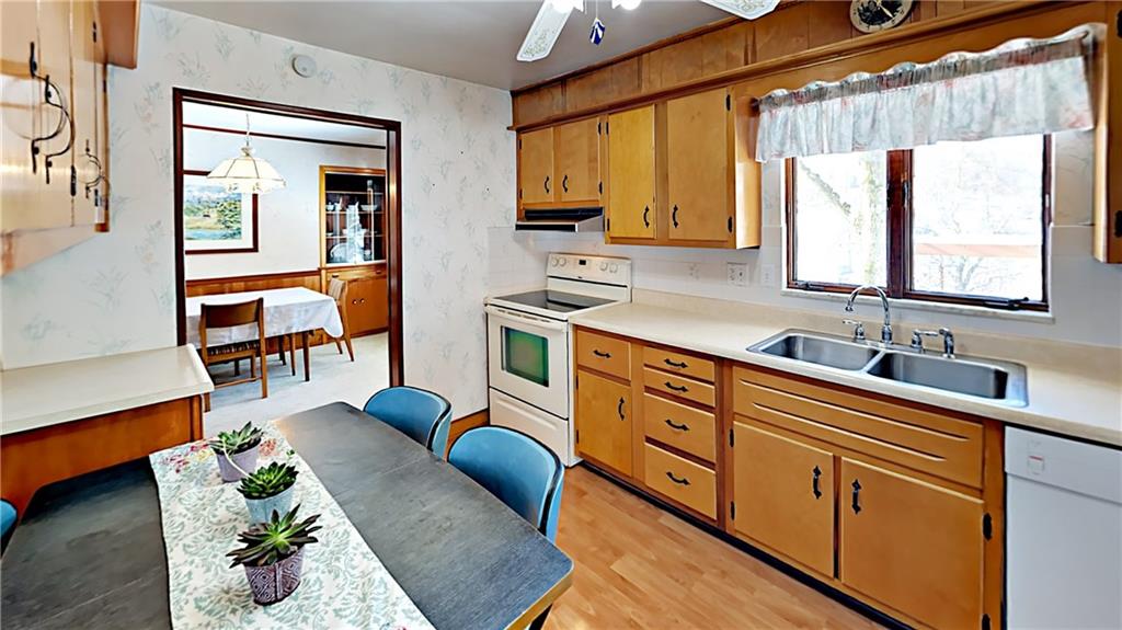 221 Killarney Road Wexford, PA 15090 - Photo 8 of 25 Gallery Image 8