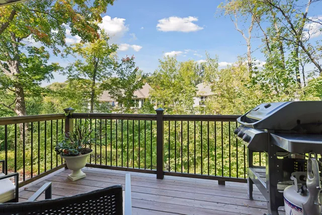 $859,000 | 2595 Lydiard Circle, Excelsior, MN 55331