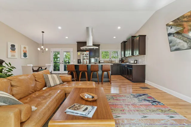 $859,000 | 2595 Lydiard Circle, Excelsior, MN 55331