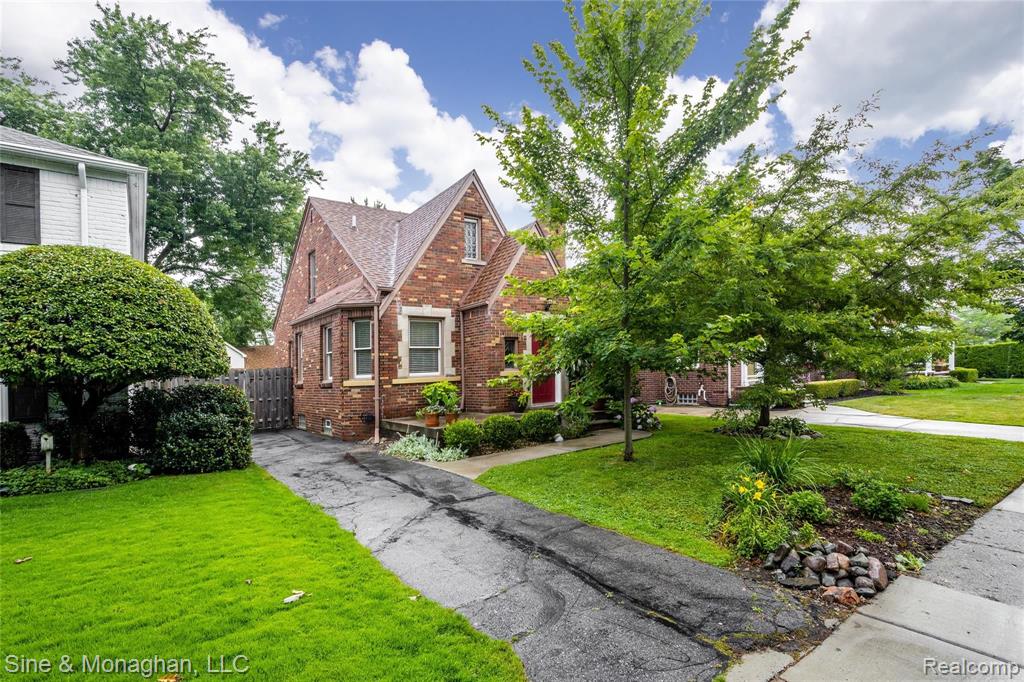 1308 Hampton Road Grosse Pointe, MI 48236 - Photo 28 of 36