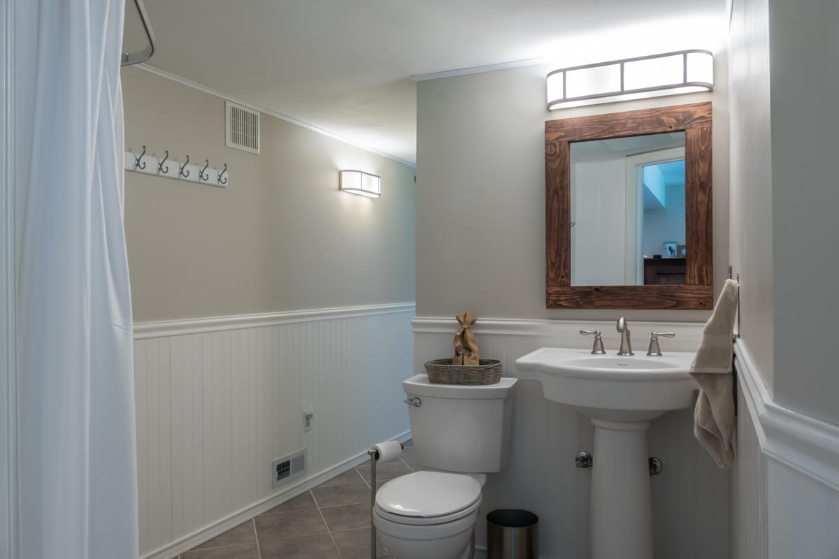 211 Hillside Road Brunswick, ME 04011 - Photo 18 of 42 29-First Floor Full Bath1
