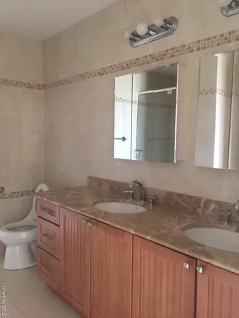 $4,950 | 125 East Broadway, Unit 507, Long Beach, NY 11561