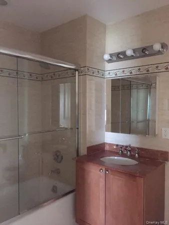 $4,950 | 125 East Broadway, Unit 507, Long Beach, NY 11561