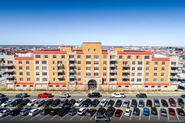 $4,950 | 125 East Broadway, Unit 507, Long Beach, NY 11561