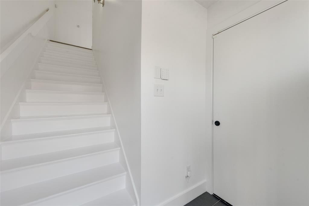 5711 Ross Avenue, Unit 2 Dallas, TX 75206 - Photo 14 of 36