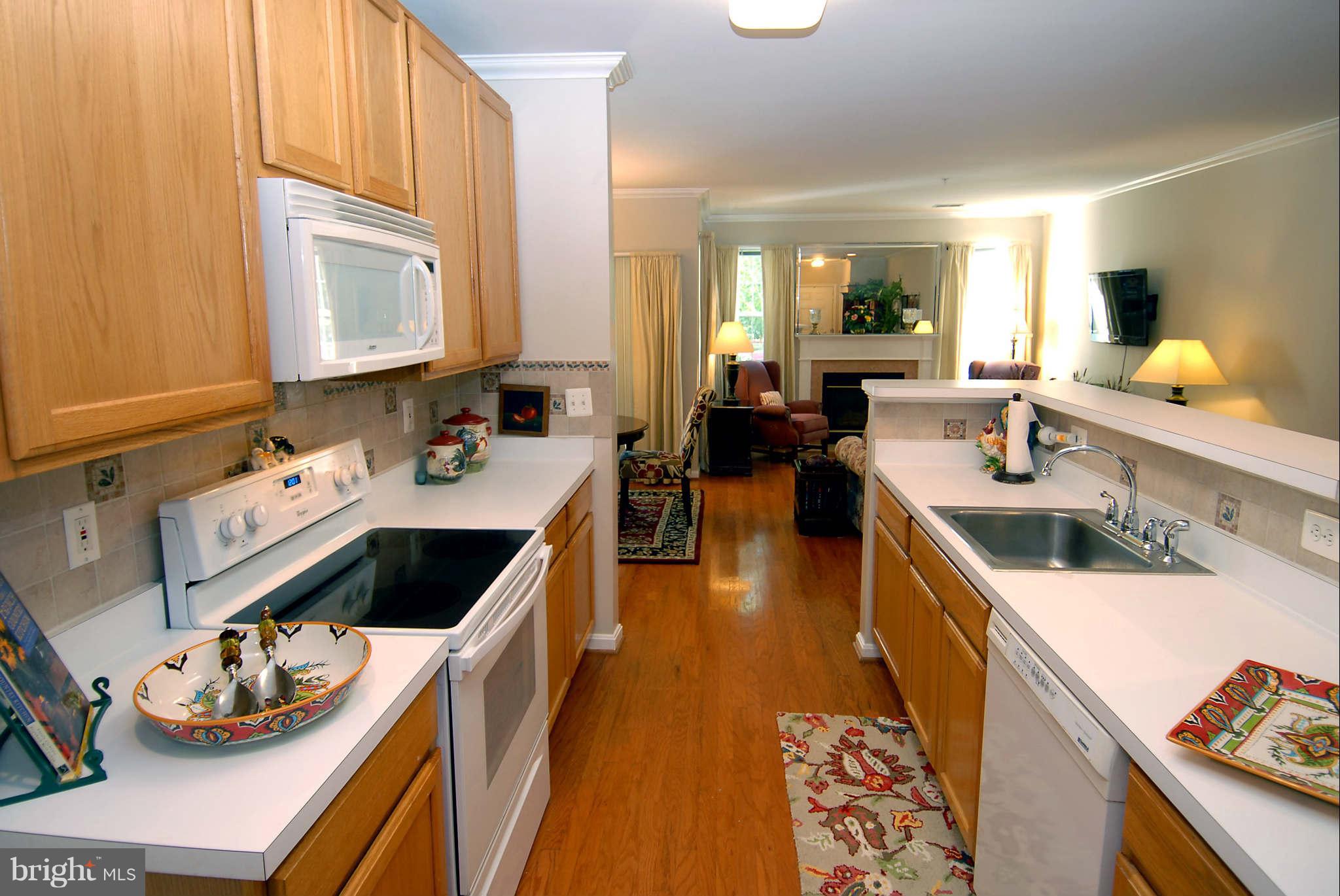 12705 Found Stone Road, Unit 7104 Germantown, MD 20876 - Photo 16 of 28 Kitchen