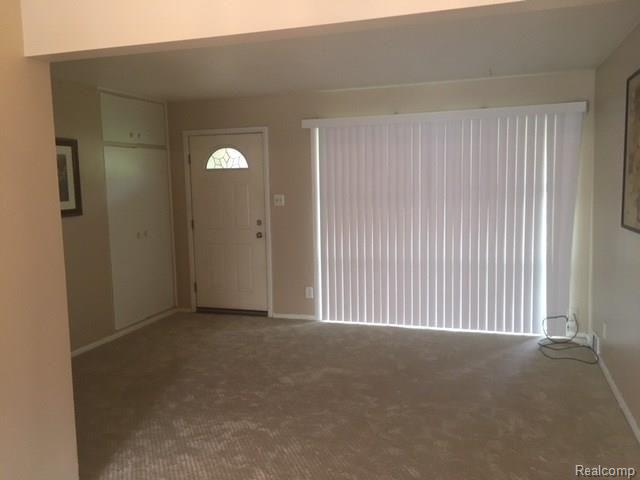 26544 Orchard Lake Road Farmington, MI 48334 - Photo 4 of 27