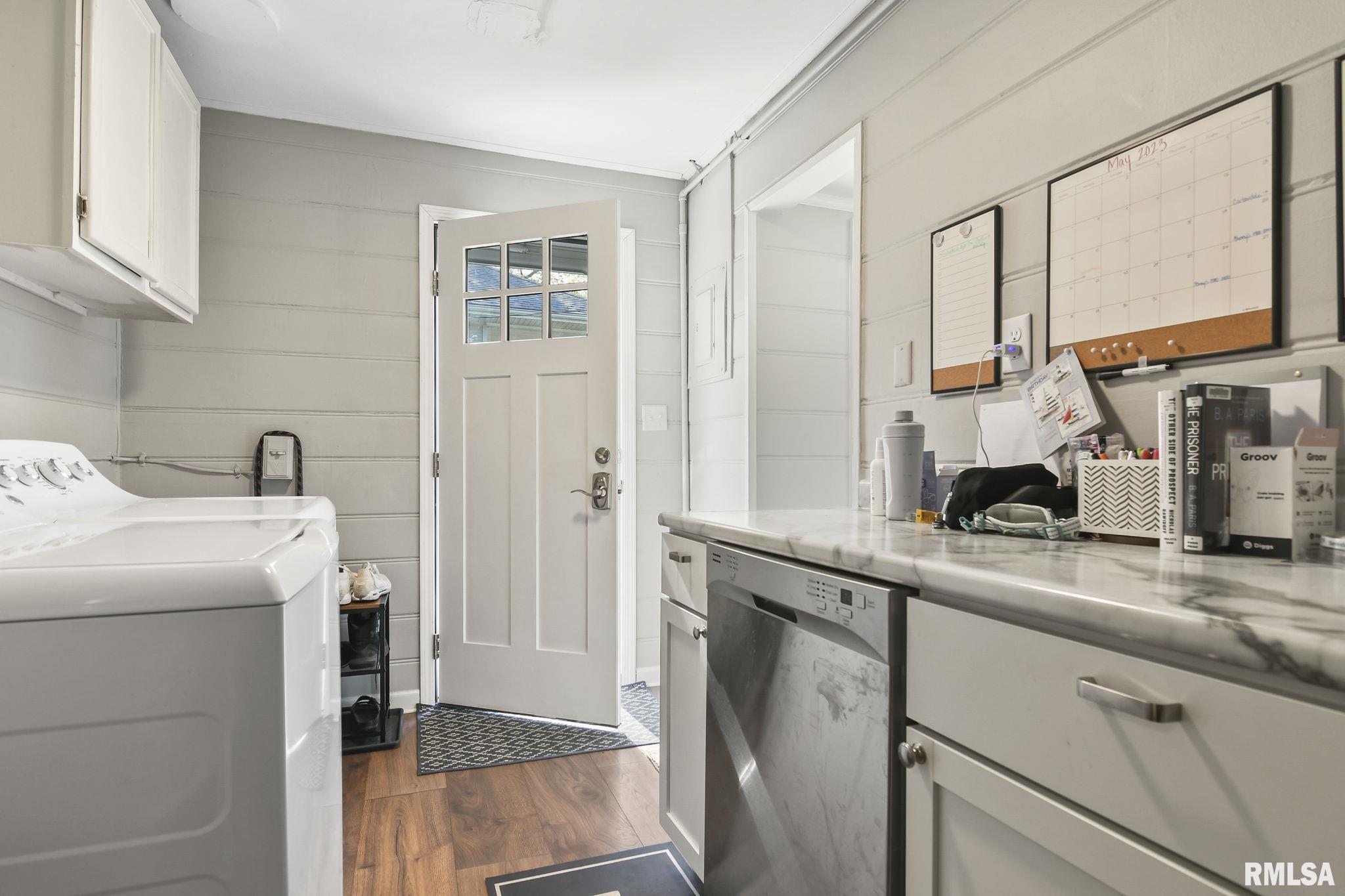 308 East Apple Orchard Road Springfield, IL 62703 - Photo 12 of 24