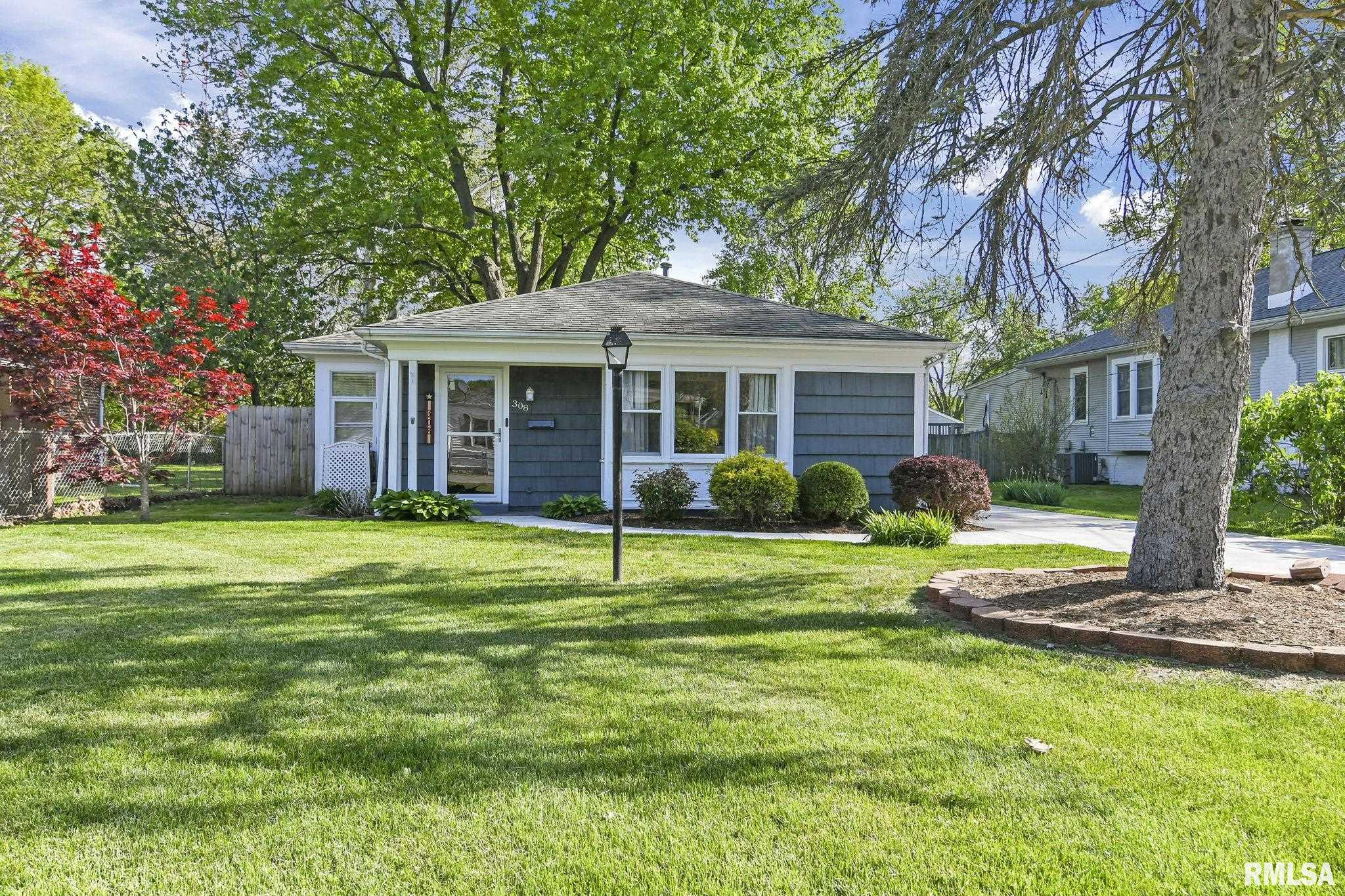 308 East Apple Orchard Road Springfield, IL 62703 - Photo 2 of 24