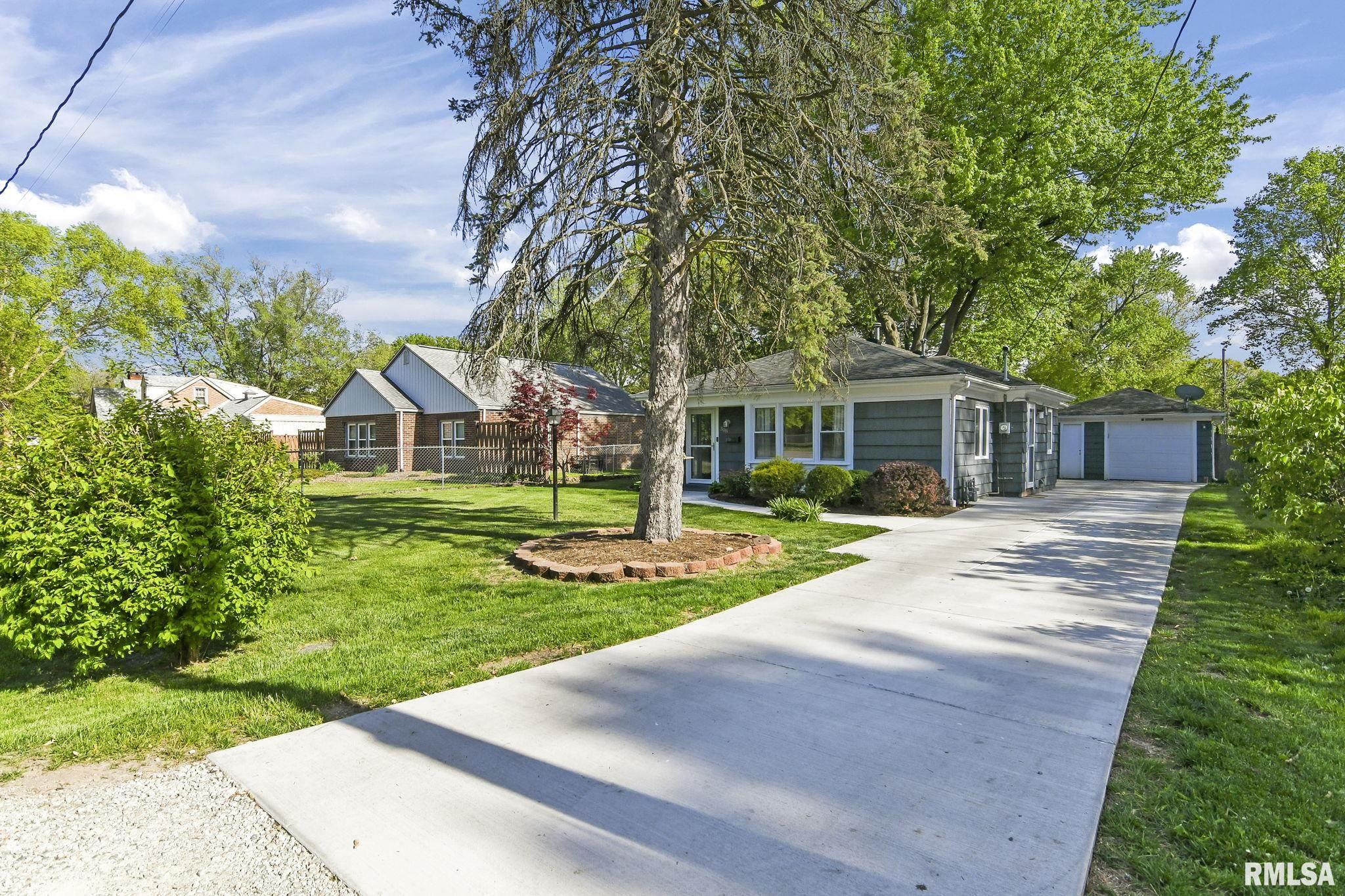 308 East Apple Orchard Road Springfield, IL 62703 - Photo 3 of 24