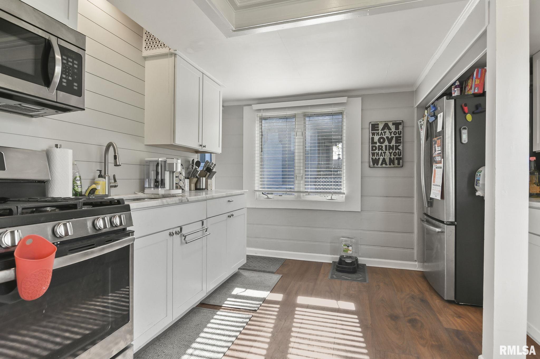 308 East Apple Orchard Road Springfield, IL 62703 - Photo 8 of 24