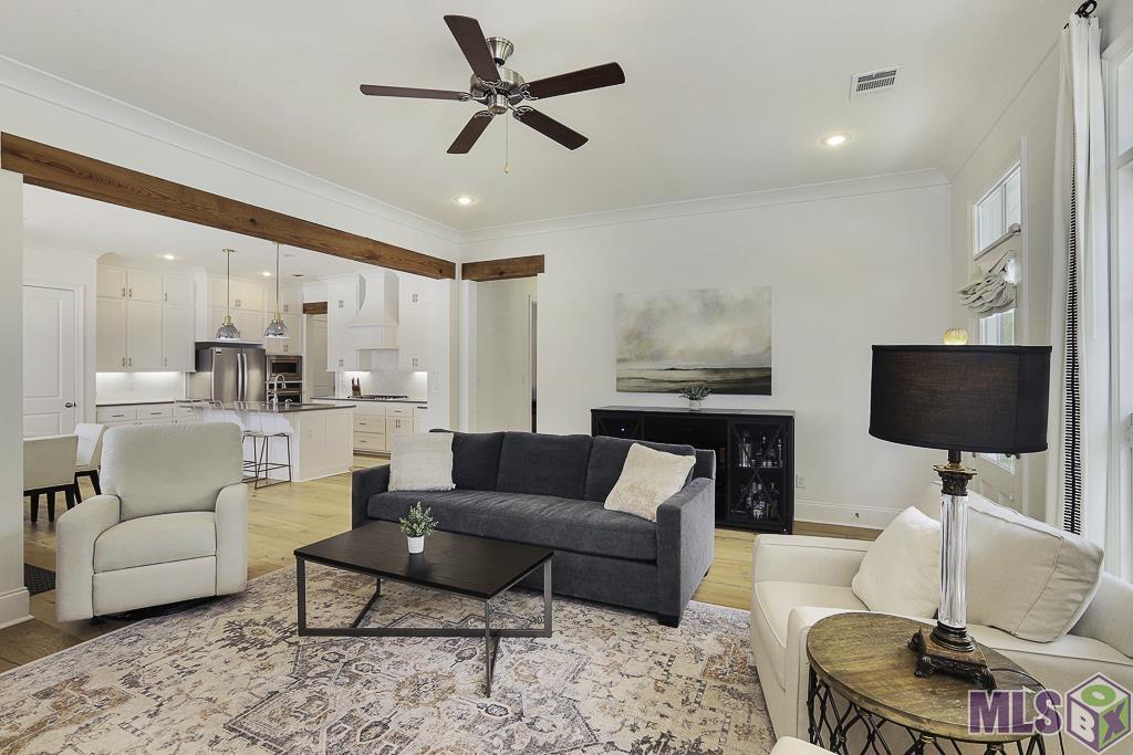 2052 Verte Drive Baton Rouge, LA 70808 - Photo 4 of 24 Living room