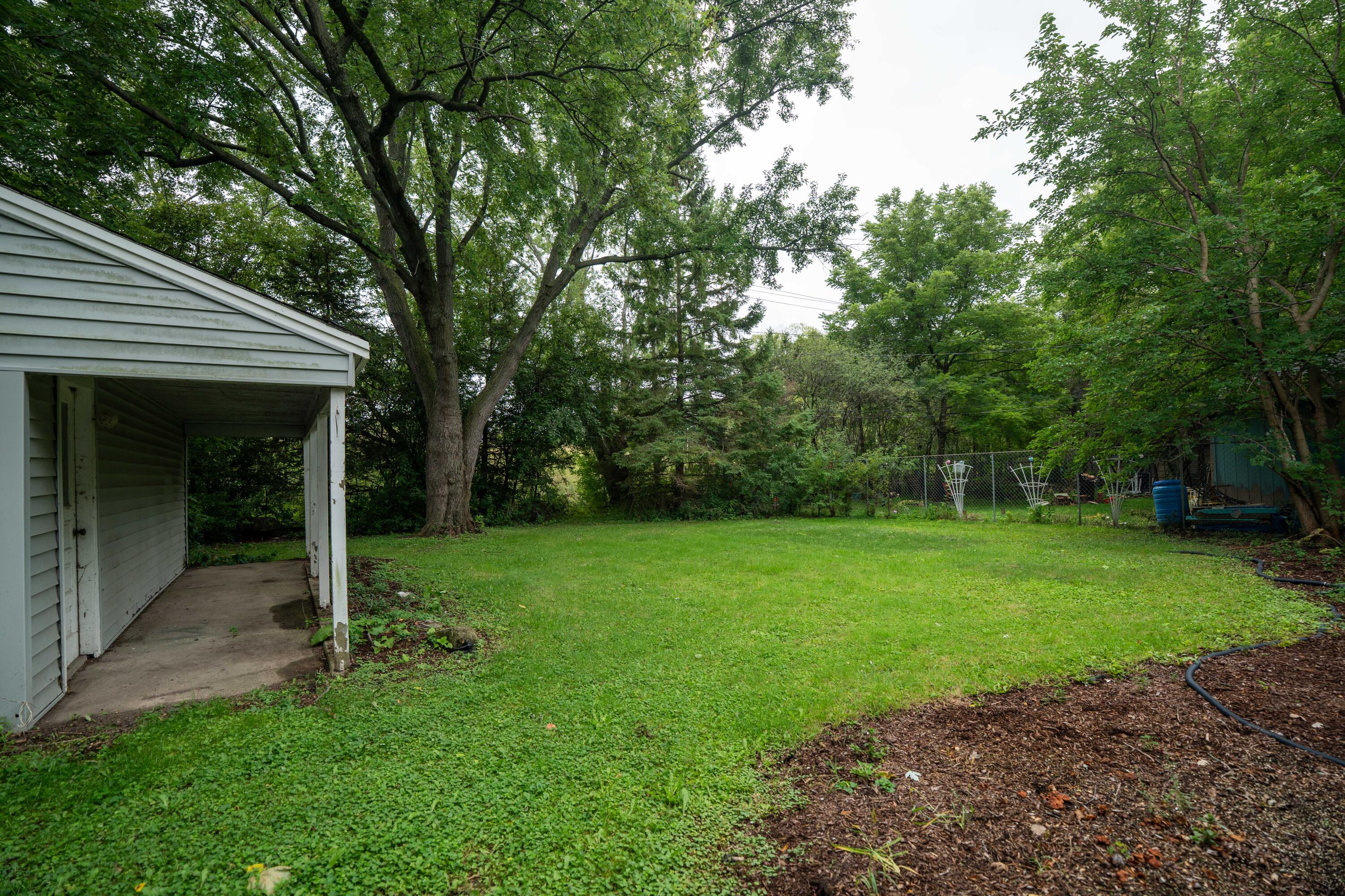 5833 West Calumet Road Milwaukee, WI 53223 - Photo 14 of 16 Backyard
