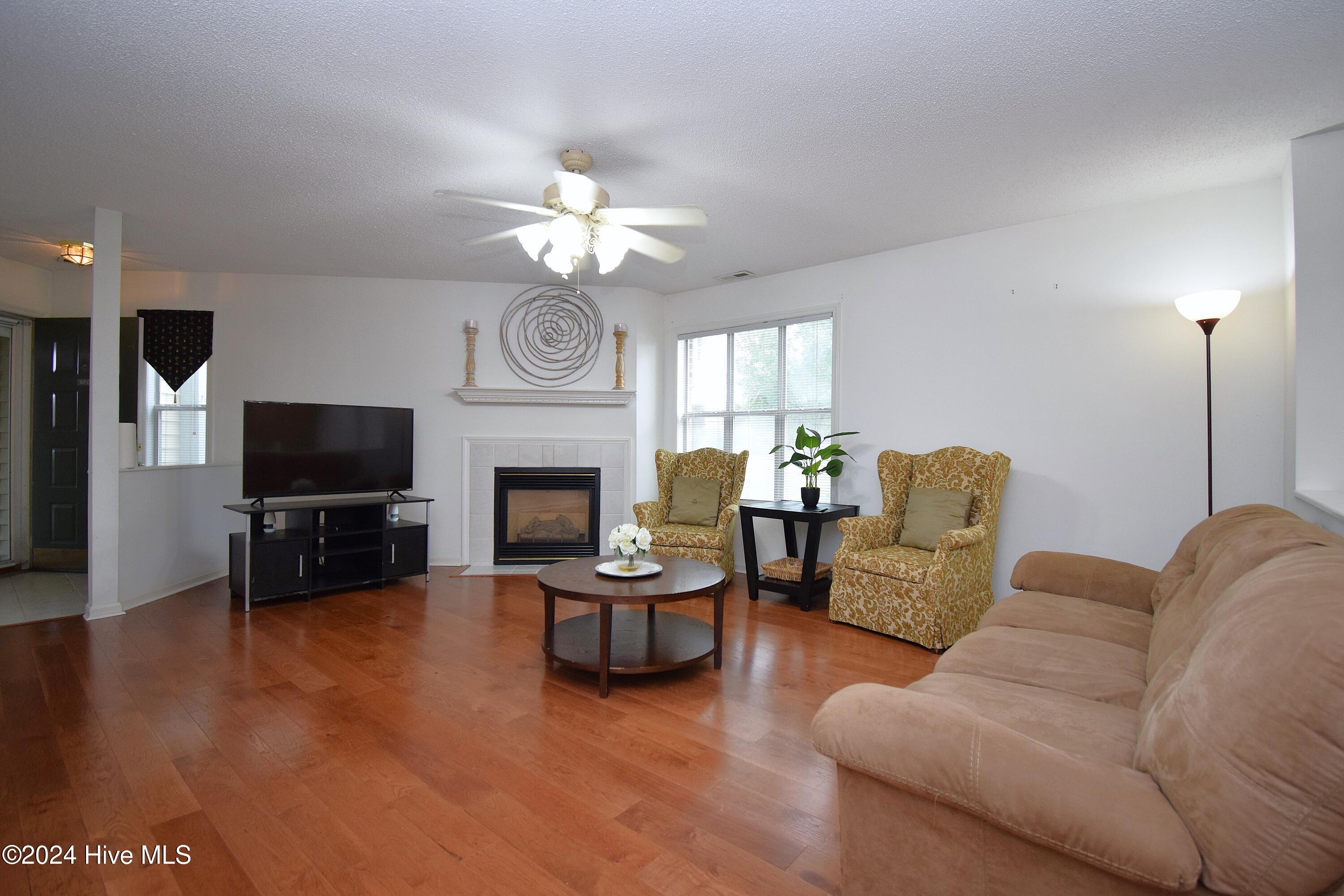 527 Spring Forest Road, Unit C Greenville, NC 27834 - Photo 2 of 16 DSC_3782