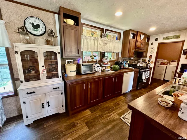 $275,000 | 1409 West 5th Street, West Frankfort, IL 62896