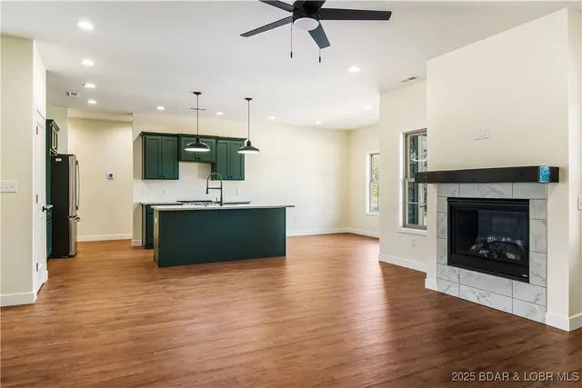 $464,900 | 40 Lady Bug Lane, Camdenton, MO 65020