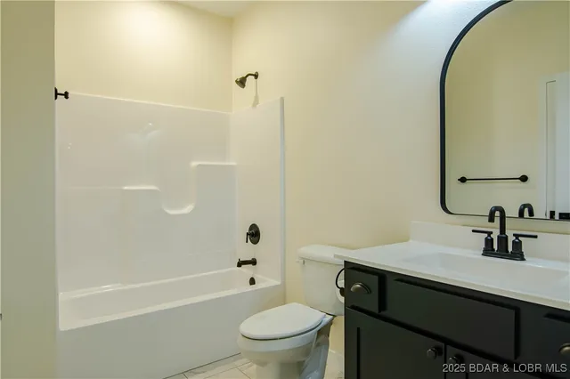 $464,900 | 40 Lady Bug Lane, Camdenton, MO 65020