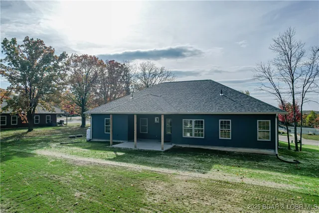 $464,900 | 40 Lady Bug Lane, Camdenton, MO 65020