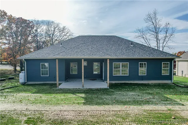 $464,900 | 40 Lady Bug Lane, Camdenton, MO 65020