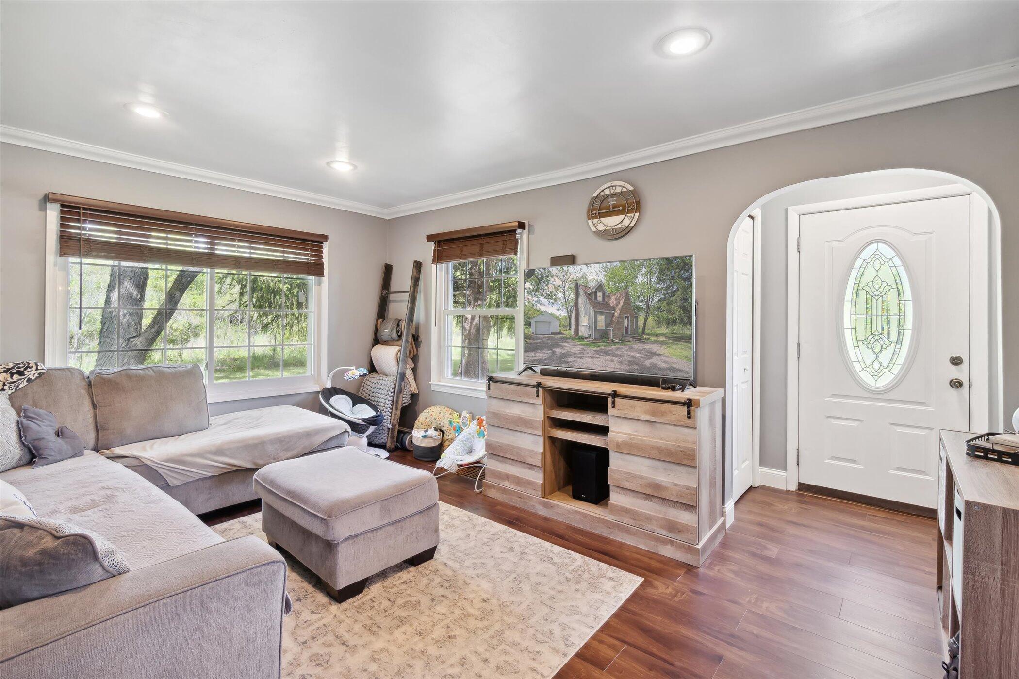 3267 Brooklyn Road Jackson, MI 49201 - Photo 8 of 34 10-3267-Brooklyn-Rd-Jackson-MI-49203-Win