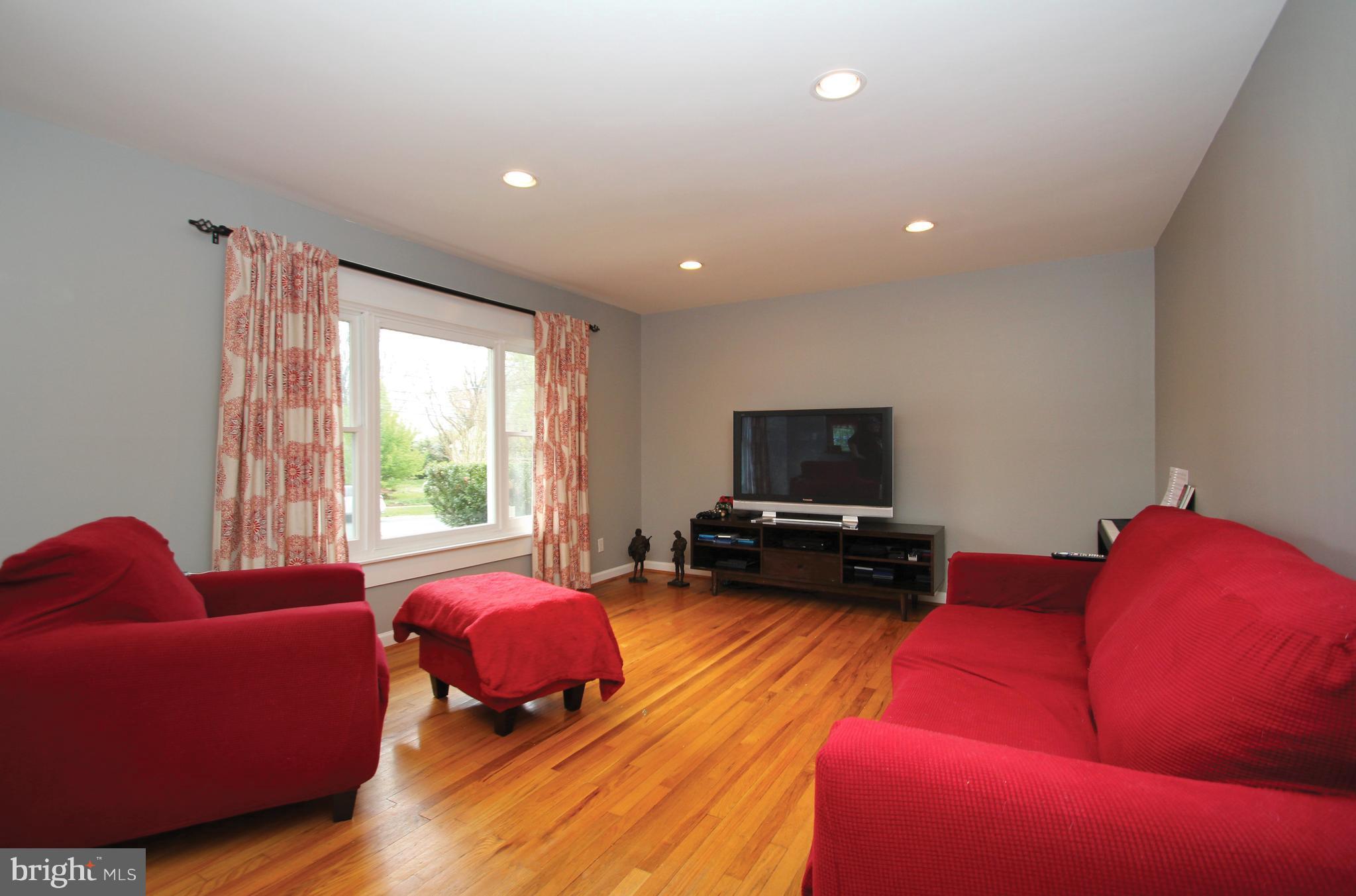 2415 Spencer Road Silver Spring, MD 20910 - Photo 3 of 22 Living Room