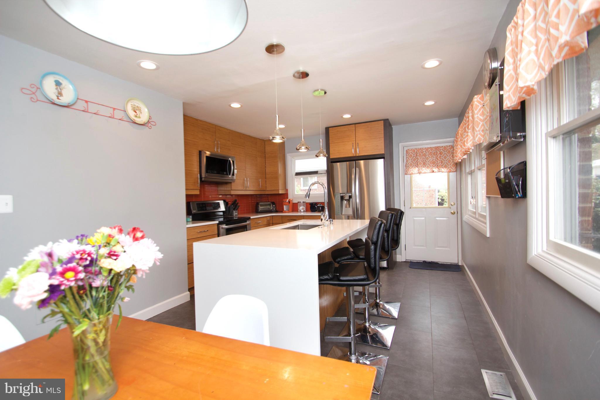 2415 Spencer Road Silver Spring, MD 20910 - Photo 7 of 22 Kitchen/Dining