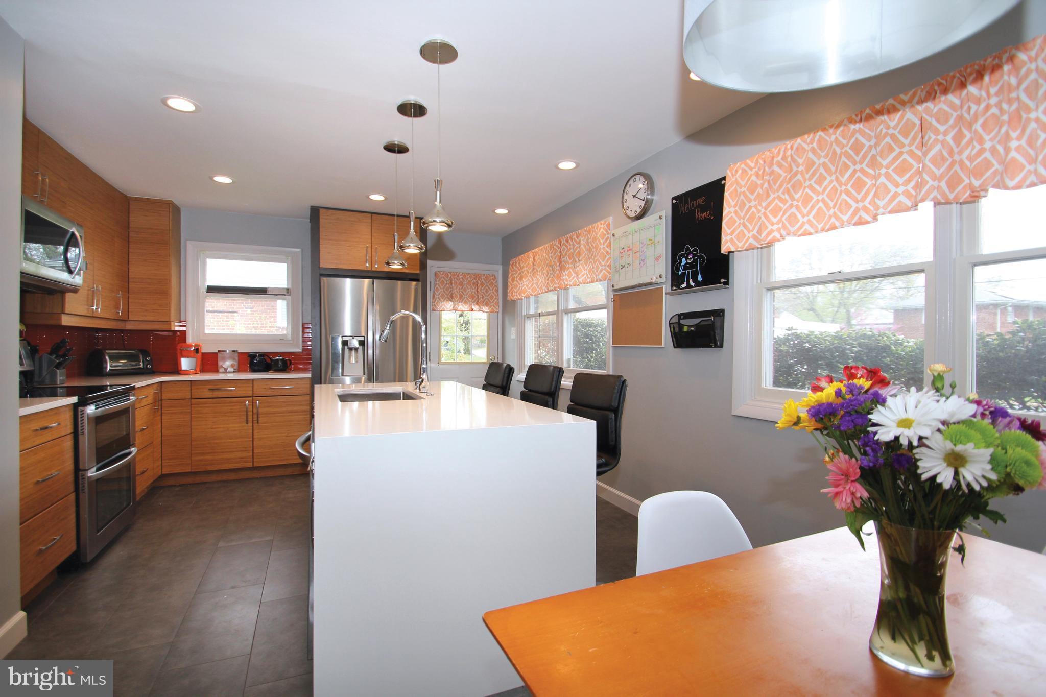 2415 Spencer Road Silver Spring, MD 20910 - Photo 8 of 22 Kitchen/Dining