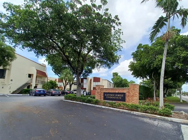 $1,750 | 301 North Pine Island Road, Unit 216, Plantation, FL 33324