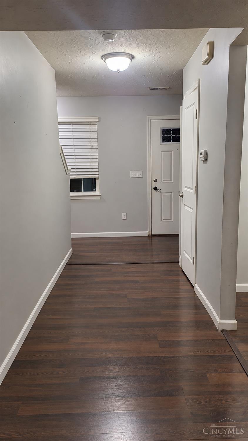 4653 Shephard Road Batavia City, OH 45103 - Photo 2 of 10 Hallway looking from the living room